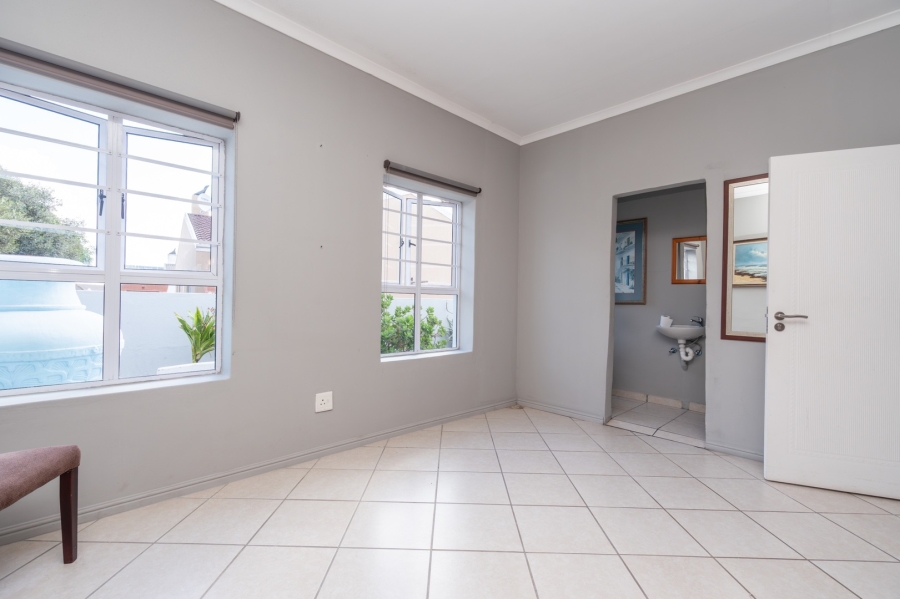 9 Bedroom Property for Sale in Country Club Western Cape